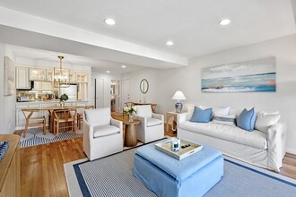 Building Photo - 2 Brackett Pl