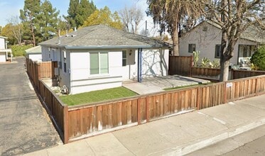 Building Photo - 4059 Vineyard Ave
