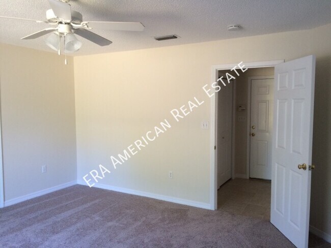 Building Photo - 7474 Manatee St