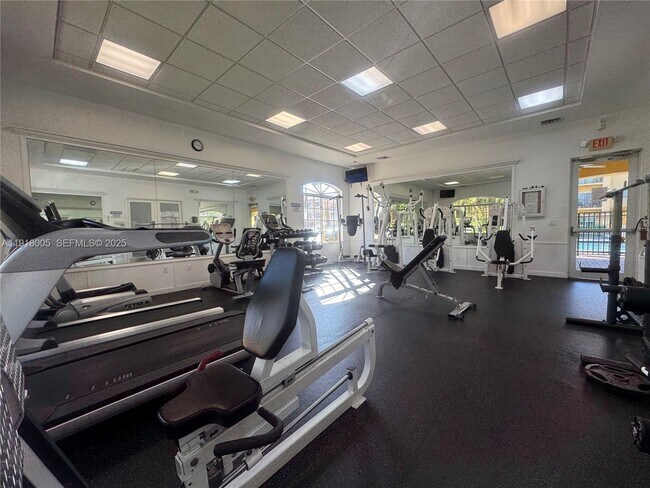 Building Photo - 7300 NW 114th Ave