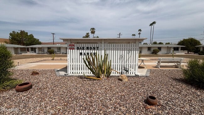 Building Photo - 10606 W Oakmont Dr