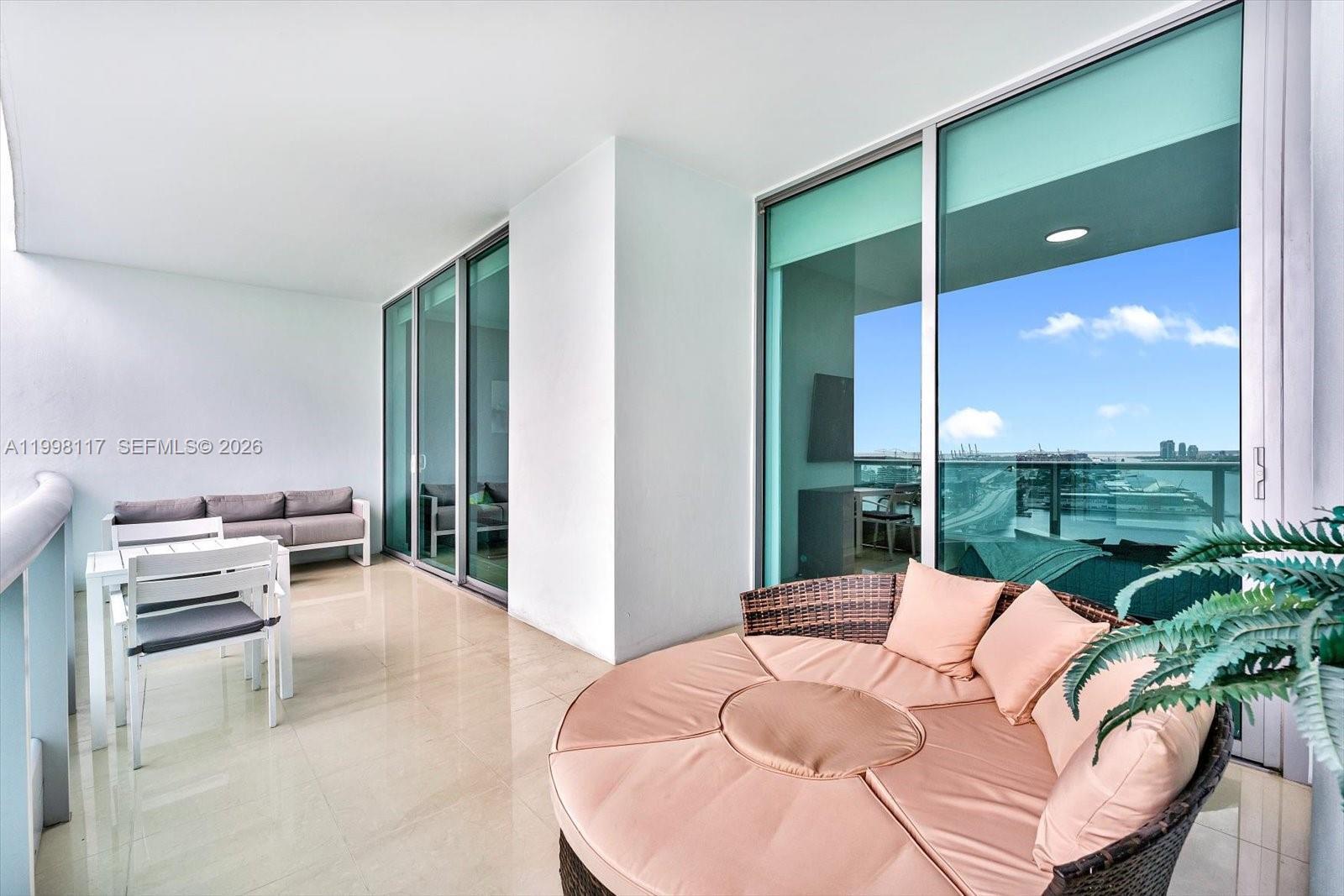 Building Photo - 900 Biscayne Blvd