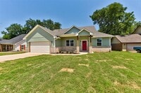 Building Photo - 705 Rolling Meadow Dr