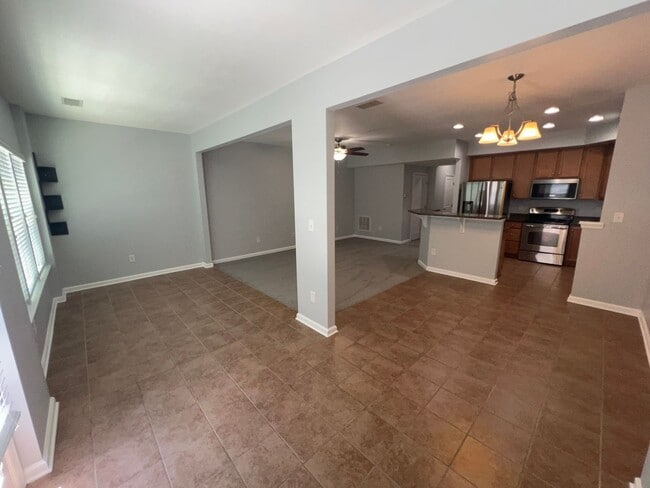 Building Photo - 104 Riva Ct