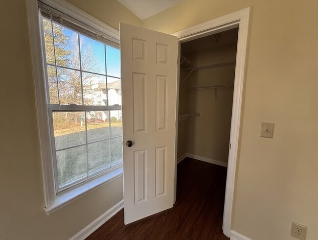 Building Photo - 3634 Morris Farm Dr