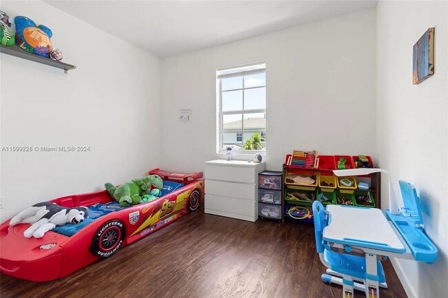 Building Photo - 389 NE 5th Pl