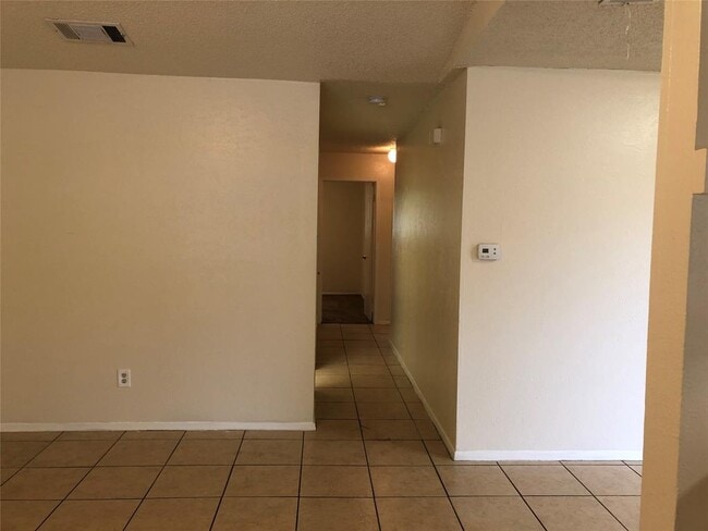 Building Photo - 11510 Walnut Ridge Dr
