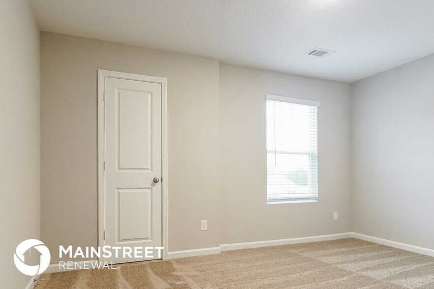 Building Photo - 1008 Nandina Ct