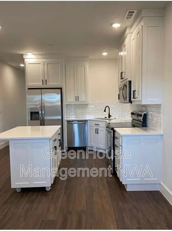 Building Photo - 503 S 7th St