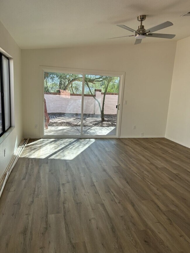 Building Photo - Unfurnished single story home in Villa Santa Rita Best Kept Secret.