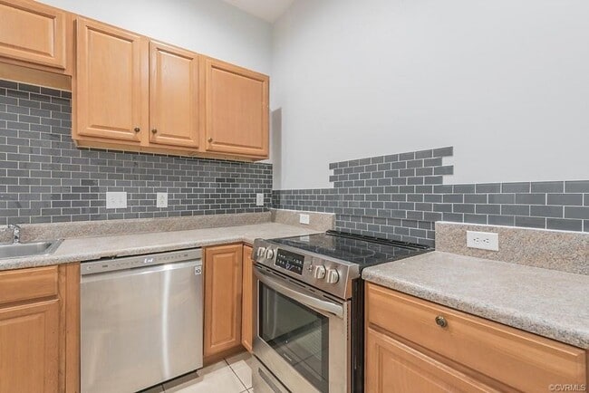 Building Photo - Newly Renovated 4 Bedroom | 4 Bath With Private Parking | Upper and Lower Covered Porches!