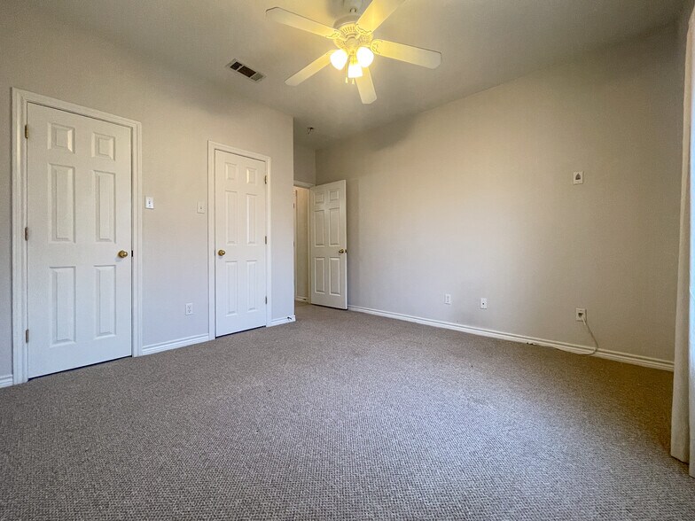 Building Photo - 1401 Bagby Ave