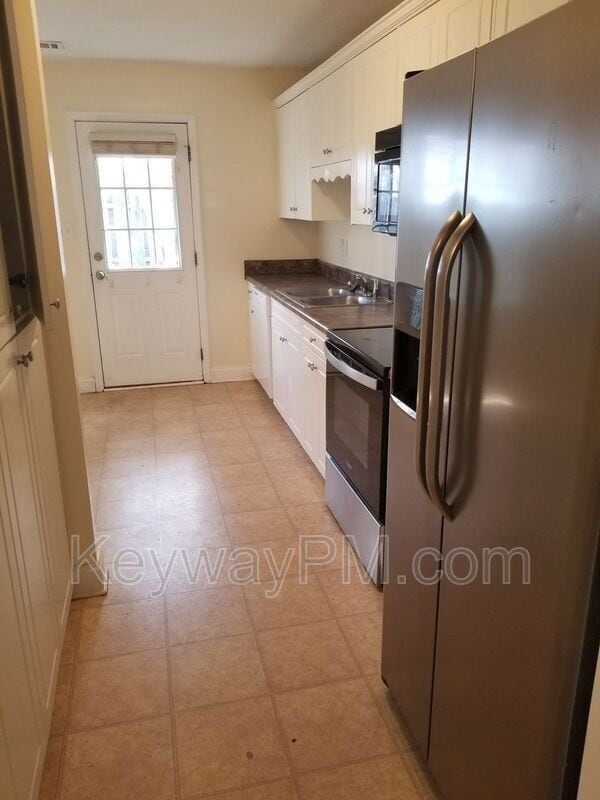 Building Photo - 302 Browning Dr