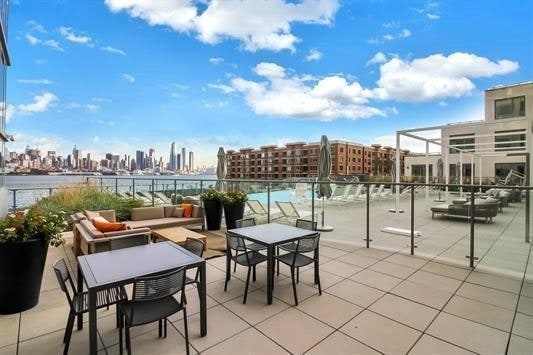 Building Photo - 9 Ave at Port Imperial