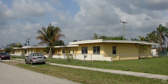 Building Photo - 26800 SW 145th Avenue Rd