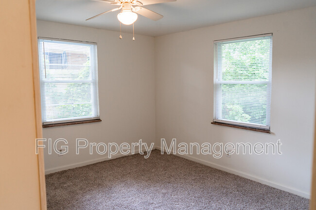 Building Photo - 3715 Sisk Rd NW