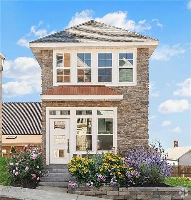 Building Photo - Bright 3-Bedroom Home in Mount Washington,...
