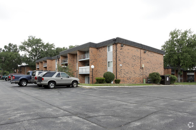 Building Photo - McLaughlin Apartments