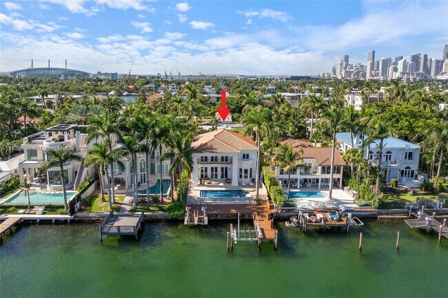Building Photo - 305 N Hibiscus Dr