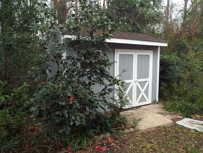 Building Photo - 3608 Gurley Dr