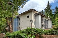 Building Photo - New Remodeled 1 Bed 1 Bath Condo Across fr...