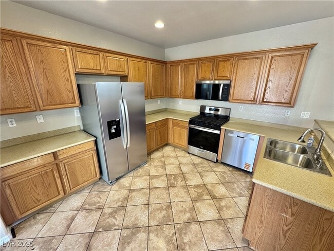 Building Photo - 5808 Post Mountain St