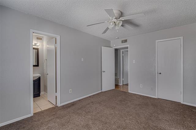 Building Photo - 833 Springhill Dr