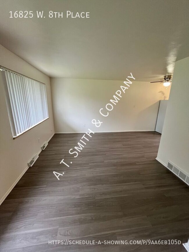 Building Photo - Pet Friendly Golden 2 bed 1 bath with Wash...