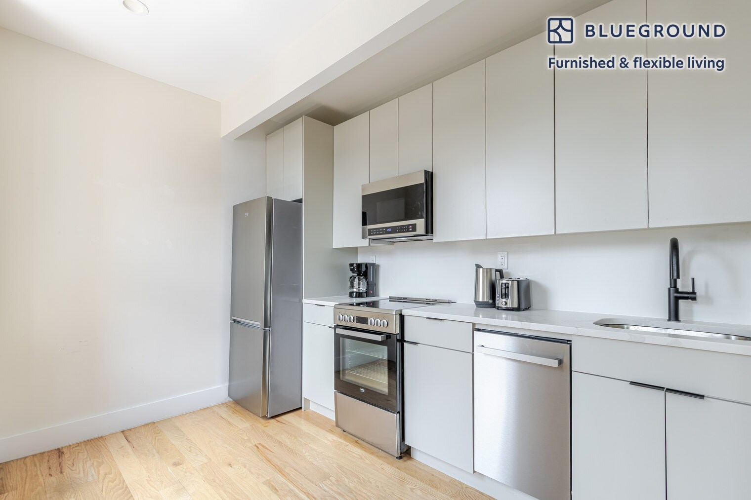 Building Photo - 226 W 97th St