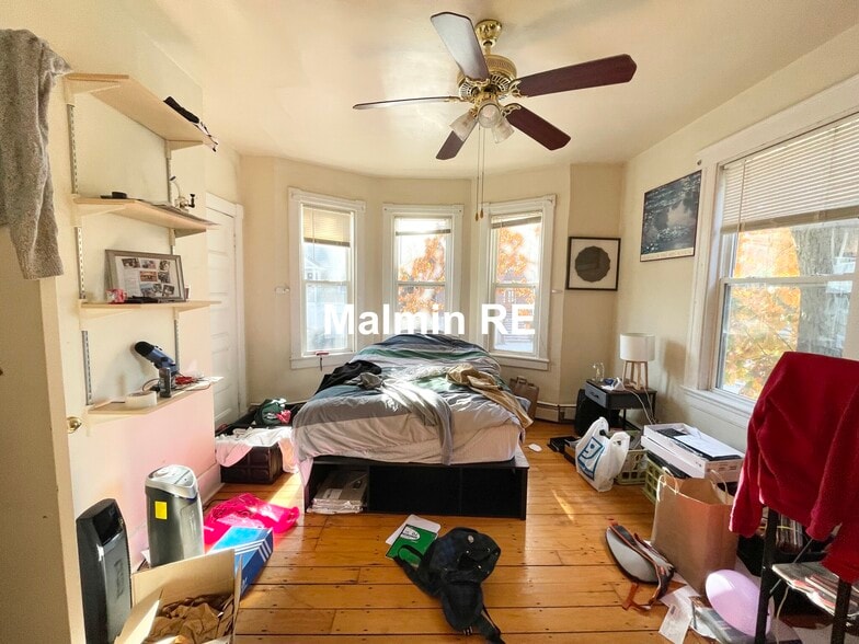 Building Photo - 19 Sachem St