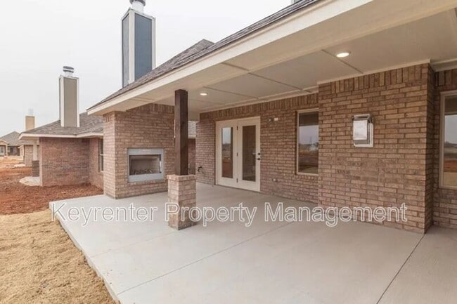 Building Photo - 1017 NE 34th Terr