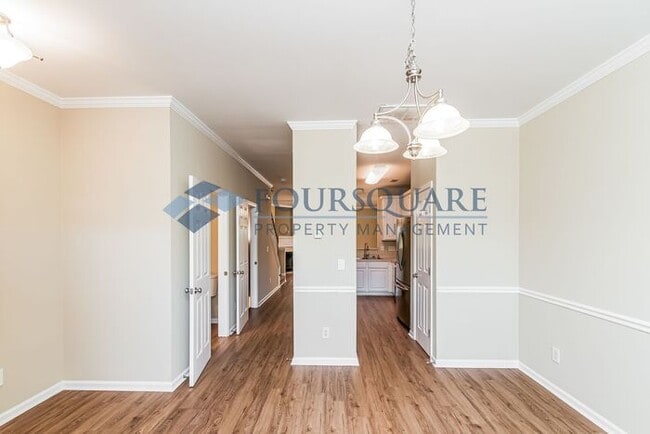 Building Photo - Spacious 2-Bed / 3.5-Bath Townhome with Ha...