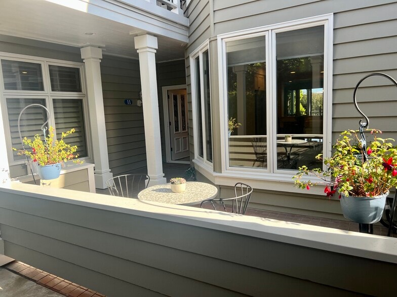 Building Photo - 34300 LANTERN BAY Dr
