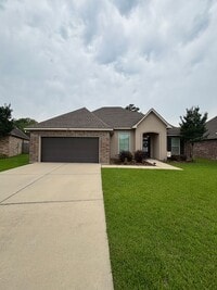 Building Photo - Beautiful 3 Bedroom home in Lucian Fields