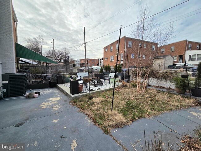 Building Photo - 5206 12th St NE