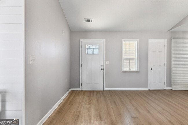 Building Photo - 5720 Crow Dr