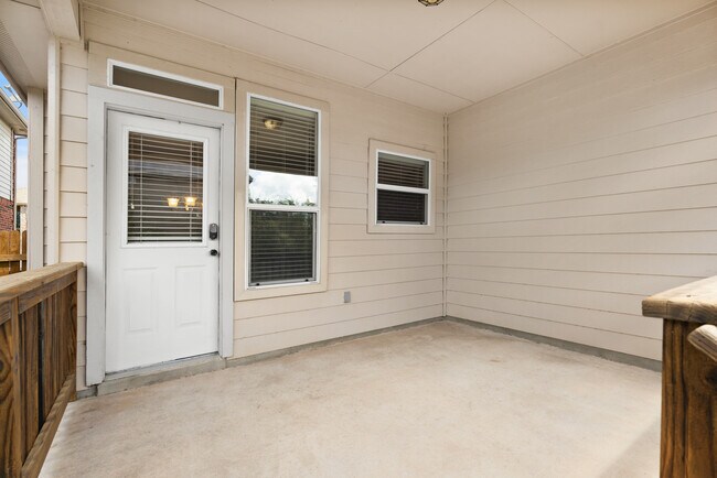 Building Photo - 11638 Poppy Sands