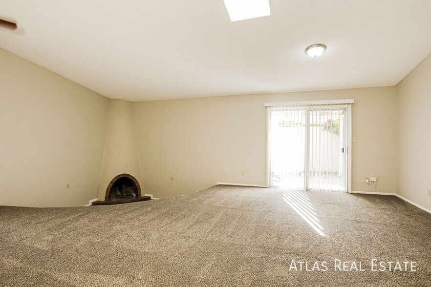Building Photo - 4035 W Harmont Dr