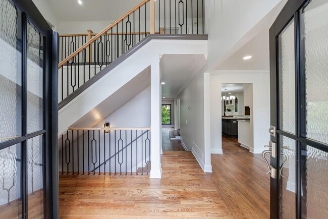 Building Photo - 459 Atlanta Country Club Dr