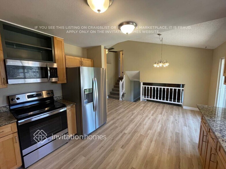 Building Photo - 21501 E Aberdeen Dr