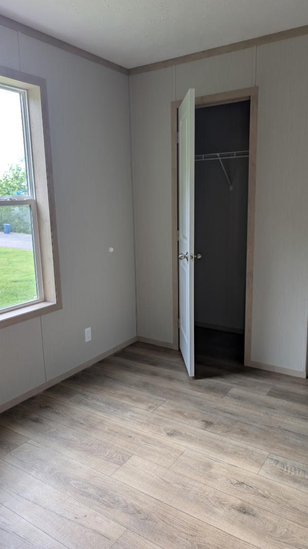 Building Photo - 15462 Lewis Rd