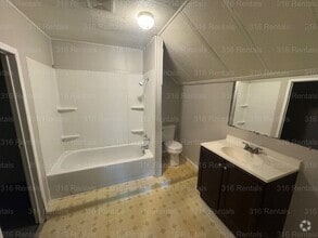 Building Photo - $795 - 2 bed 1 bath - Single Family Home
