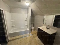 Building Photo - $795 - 2 bed 1 bath - Single Family Home