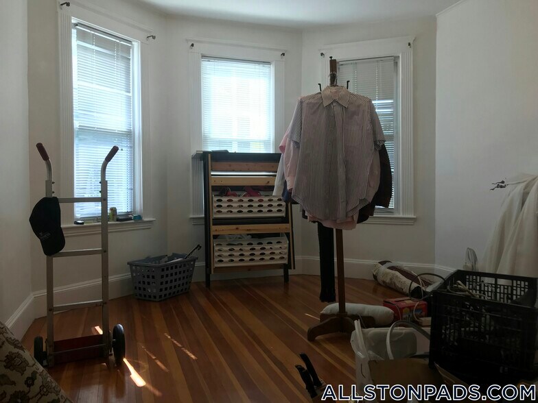 Building Photo - 97 Franklin St