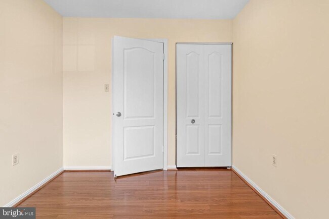 Building Photo - 26 Wessex Ct