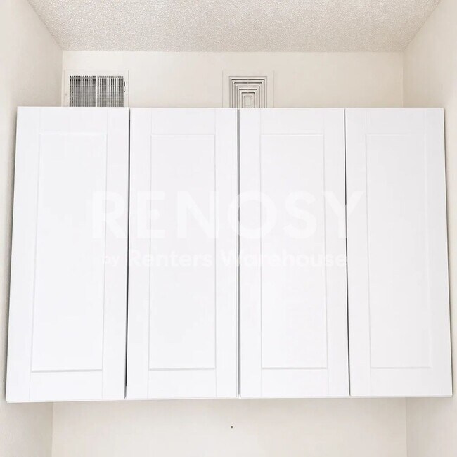 Building Photo - 2BD/2BA Townhome in Ramsey Available Now!