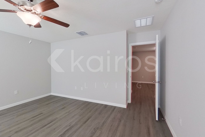 Building Photo - 8602 SW 43rd Ter