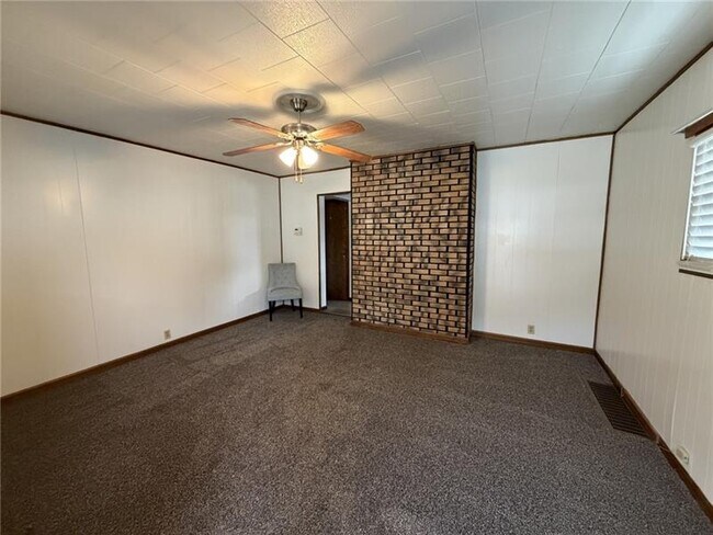 Building Photo - 820 Jacoby Rd