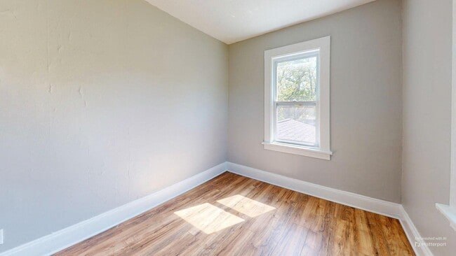 Building Photo - 3149 W 32nd St