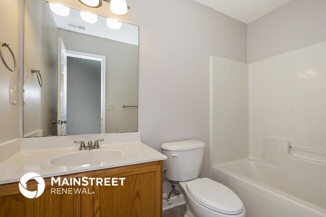 Building Photo - 2167 Mallard Pointe Dr